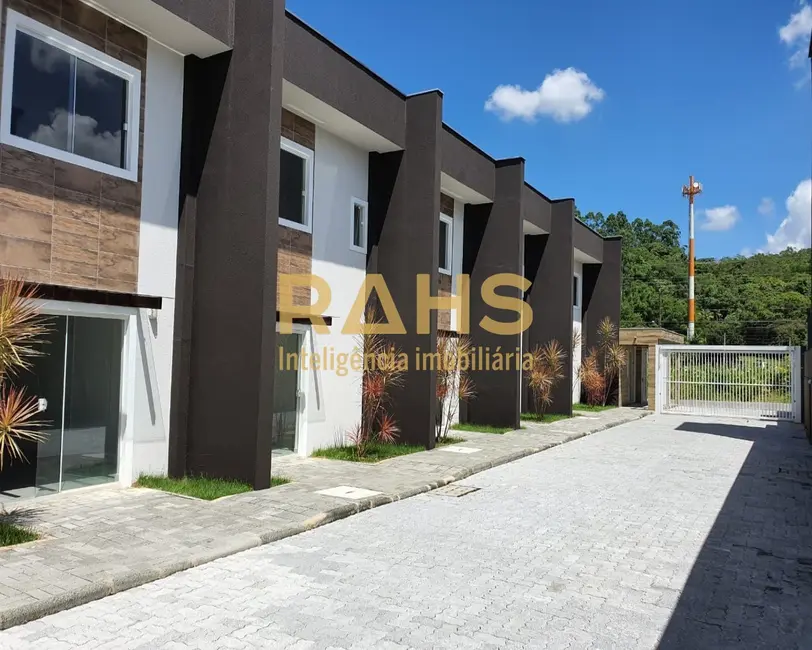 Foto 1 de Casa com 3 quartos à venda, 84m2 em Vila Nova, Joinville - SC