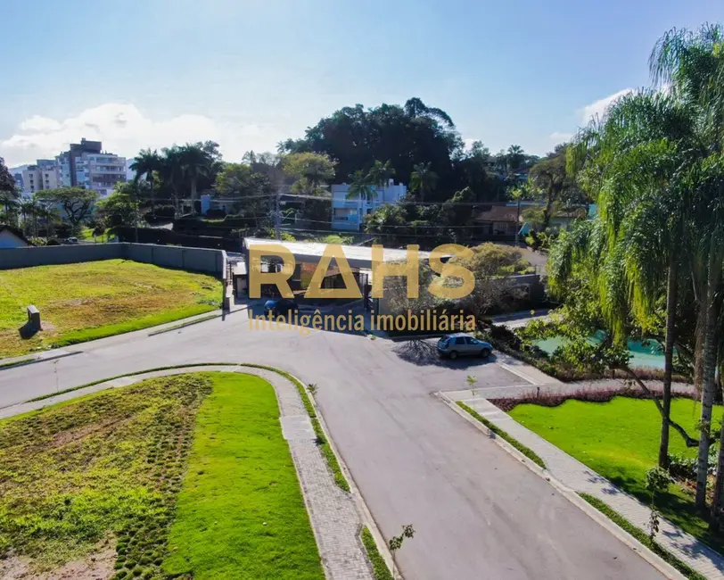 Foto 8 de Terreno / Lote à venda em América, Joinville - SC