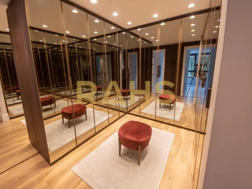 Foto 9 de Apartamento com 4 quartos à venda, 278m2 em América, Joinville - SC