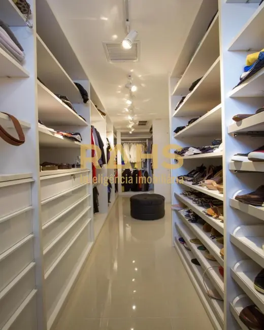 Foto 6 de Casa de Condomínio com 5 quartos à venda, 1027m2 em América, Joinville - SC