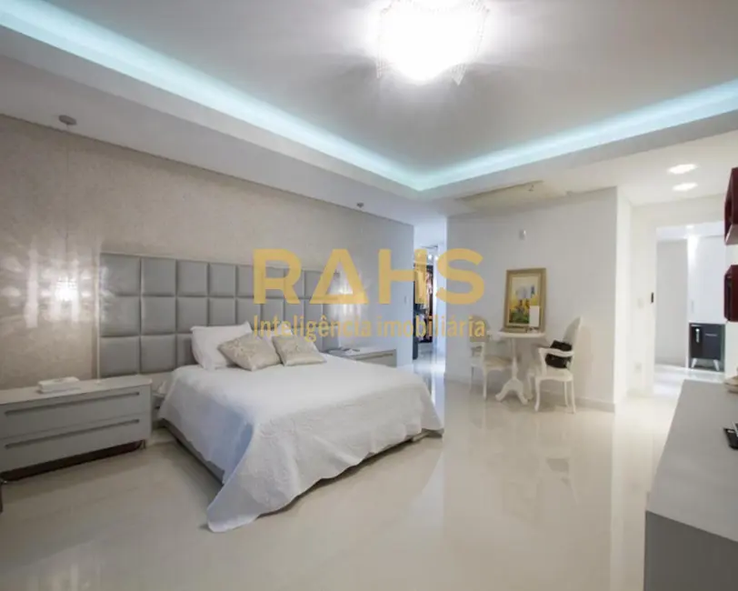 Foto 8 de Casa de Condomínio com 5 quartos à venda, 1027m2 em América, Joinville - SC