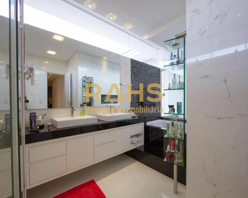 Foto 5 de Casa de Condomínio com 5 quartos à venda, 1027m2 em América, Joinville - SC