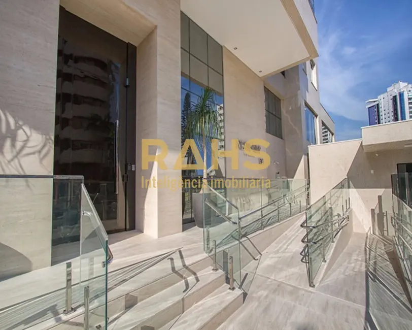 Apartamento com 4 quartos à venda, 253m2 em Centro, Joinville - SC - imagem 8 Foto 8 de Apartamento com 4 quartos à venda, 253m2 em Centro, Joinville - SC