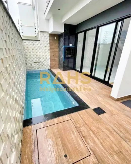 Foto 6 de Casa com 3 quartos à venda, 167m2 em Saguaçu, Joinville - SC