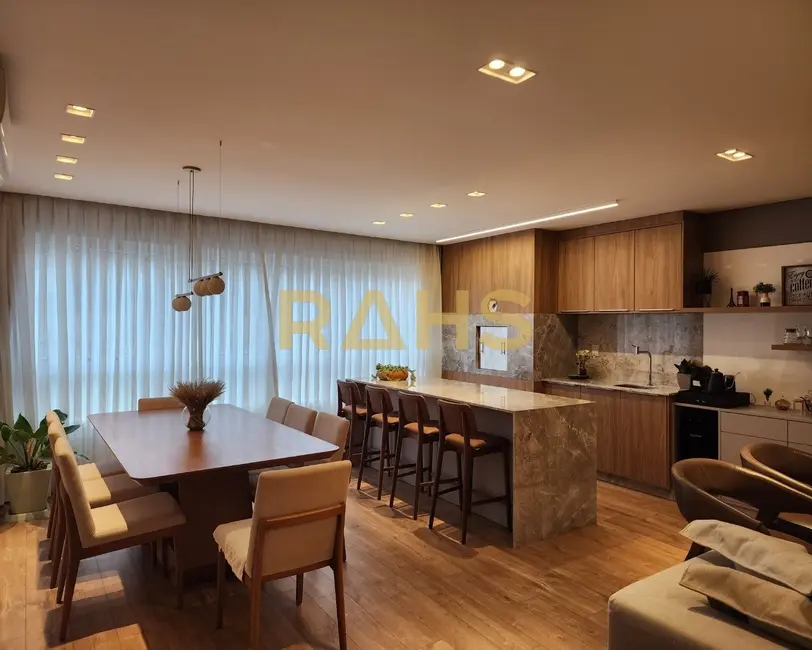 Foto 8 de Apartamento com 3 quartos à venda, 153m2 em Atiradores, Joinville - SC