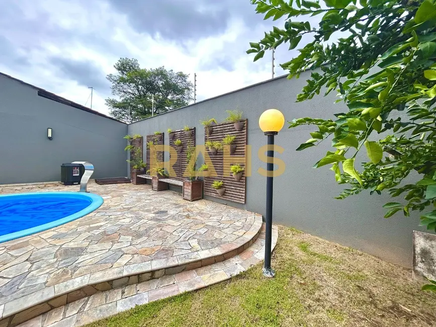 Foto 7 de Casa com 4 quartos à venda, 279m2 em Floresta, Joinville - SC