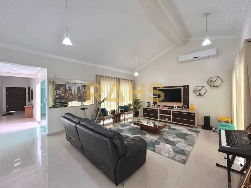 Foto 5 de Casa com 4 quartos à venda, 279m2 em Floresta, Joinville - SC