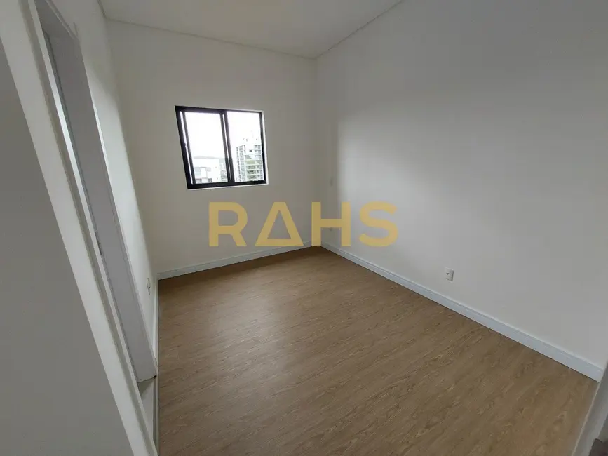 Foto 8 de Cobertura com 3 quartos à venda, 136m2 em Anita Garibaldi, Joinville - SC