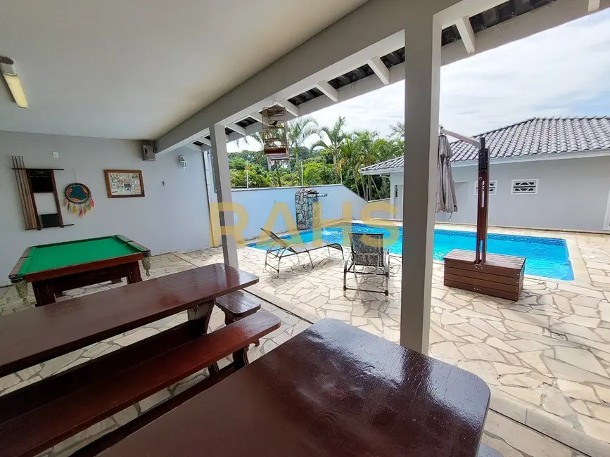 Casa com 3 quartos à venda, 270m2 em Costa e Silva, Joinville - SC - imagem 4 Foto 4 de Casa com 3 quartos à venda, 270m2 em Costa e Silva, Joinville - SC