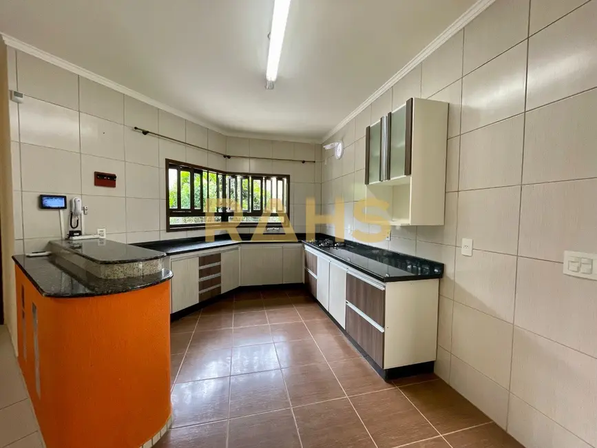 Casa com 3 quartos à venda, 160m2 em Pirabeiraba (Pirabeiraba), Joinville - SC - imagem 4 Foto 4 de Casa com 3 quartos à venda, 160m2 em Pirabeiraba (Pirabeiraba), Joinville - SC