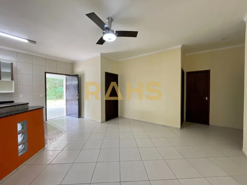 Casa com 3 quartos à venda, 160m2 em Pirabeiraba (Pirabeiraba), Joinville - SC - imagem 7 Foto 7 de Casa com 3 quartos à venda, 160m2 em Pirabeiraba (Pirabeiraba), Joinville - SC