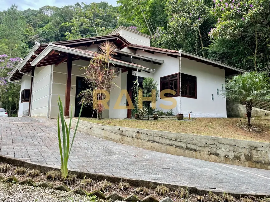 Foto 1 de Casa com 3 quartos à venda, 160m2 em Pirabeiraba (Pirabeiraba), Joinville - SC