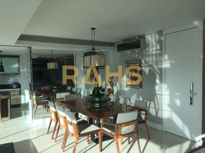 Foto 2 de Apartamento com 3 quartos à venda, 189m2 em Centro, Joinville - SC