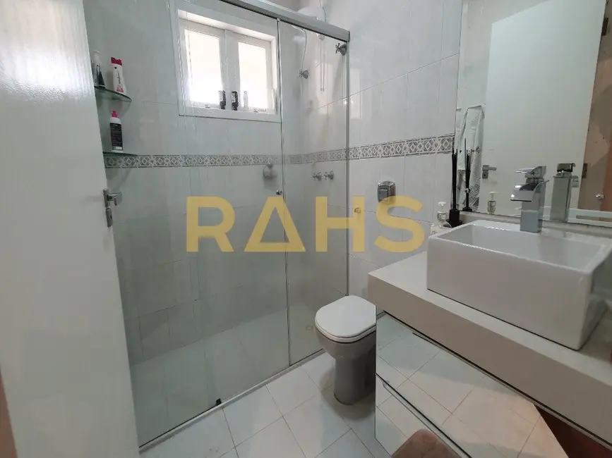 Casa com 3 quartos à venda, 184m2 em Costa e Silva, Joinville - SC - imagem 7 Foto 7 de Casa com 3 quartos à venda, 184m2 em Costa e Silva, Joinville - SC