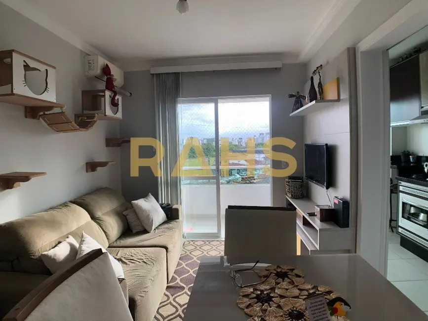 Foto 3 de Apartamento com 2 quartos à venda, 55m2 em Santo Antônio, Joinville - SC