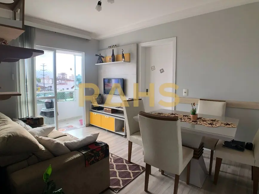 Foto 2 de Apartamento com 2 quartos à venda, 55m2 em Santo Antônio, Joinville - SC