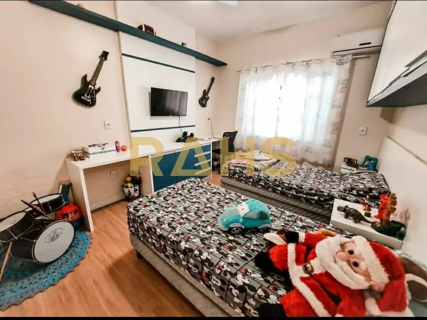 Foto 5 de Casa com 4 quartos à venda, 187m2 em Bom Retiro, Joinville - SC