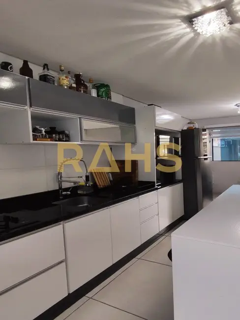 Foto 4 de Casa com 2 quartos à venda, 63m2 em Iririú, Joinville - SC