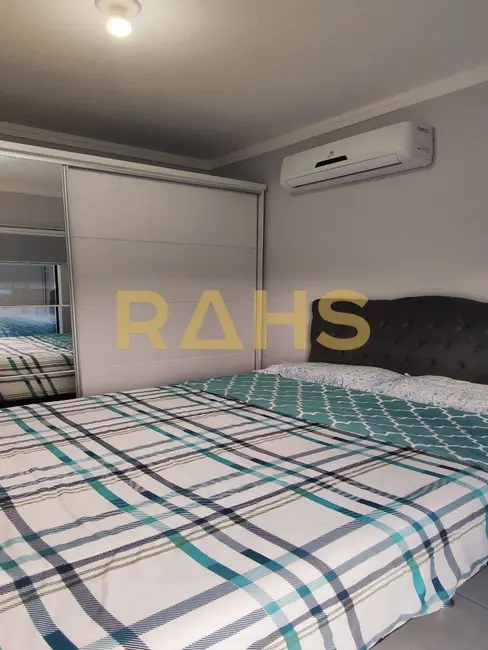 Foto 8 de Casa com 2 quartos à venda, 63m2 em Iririú, Joinville - SC