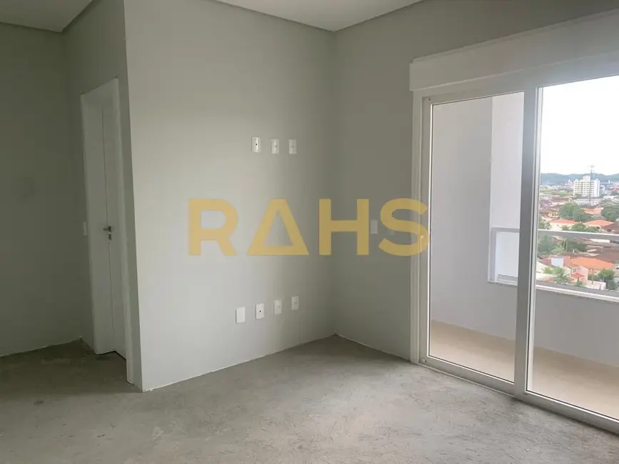 Foto 9 de Apartamento com 3 quartos à venda, 196m2 em Costa e Silva, Joinville - SC