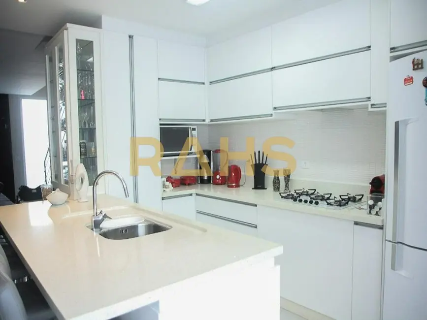 Casa com 3 quartos à venda, 246m2 em Barra Velha - SC - imagem 7 Foto 7 de Casa com 3 quartos à venda, 246m2 em Barra Velha - SC