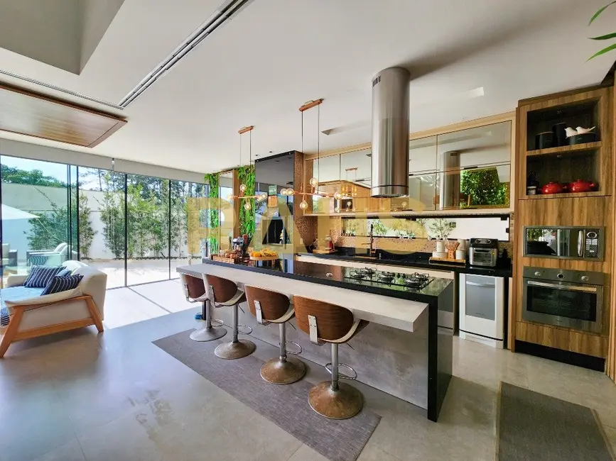 Foto 6 de Casa de Condomínio com 3 quartos à venda, 285m2 em Centro, Araquari - SC