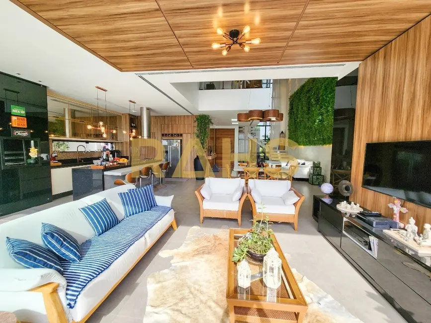 Foto 4 de Casa de Condomínio com 3 quartos à venda, 285m2 em Centro, Araquari - SC