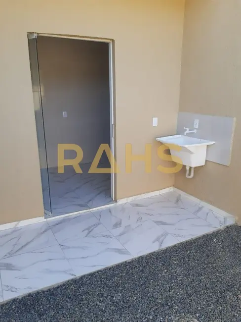 Foto 3 de Casa com 2 quartos à venda, 69m2 em Araquari - SC