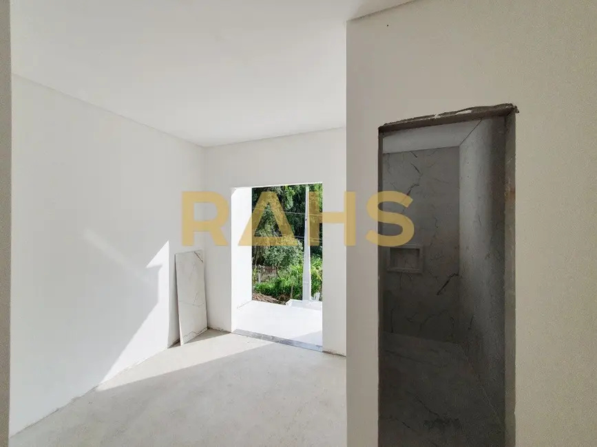 Casa com 2 quartos à venda, 130m2 em América, Joinville - SC - imagem 4 Foto 4 de Casa com 2 quartos à venda, 130m2 em América, Joinville - SC