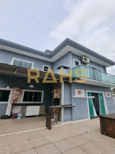 Foto 3 de Casa com 3 quartos à venda, 550m2 em Nova Brasília, Joinville - SC