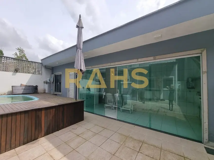 Foto 6 de Casa com 3 quartos à venda, 550m2 em Nova Brasília, Joinville - SC