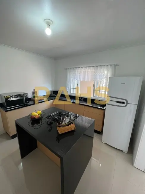 Foto 4 de Casa com 4 quartos à venda, 184m2 em Santo Antônio, Joinville - SC