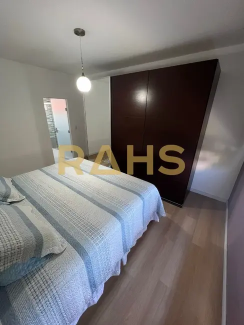 Foto 9 de Casa com 4 quartos à venda, 184m2 em Santo Antônio, Joinville - SC