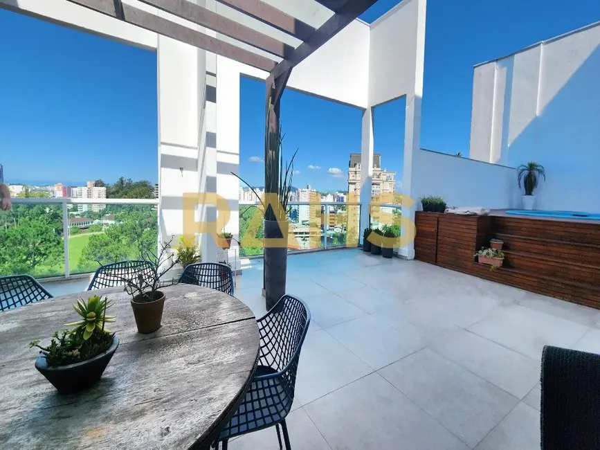 Foto 3 de Cobertura com 3 quartos à venda, 240m2 em Atiradores, Joinville - SC