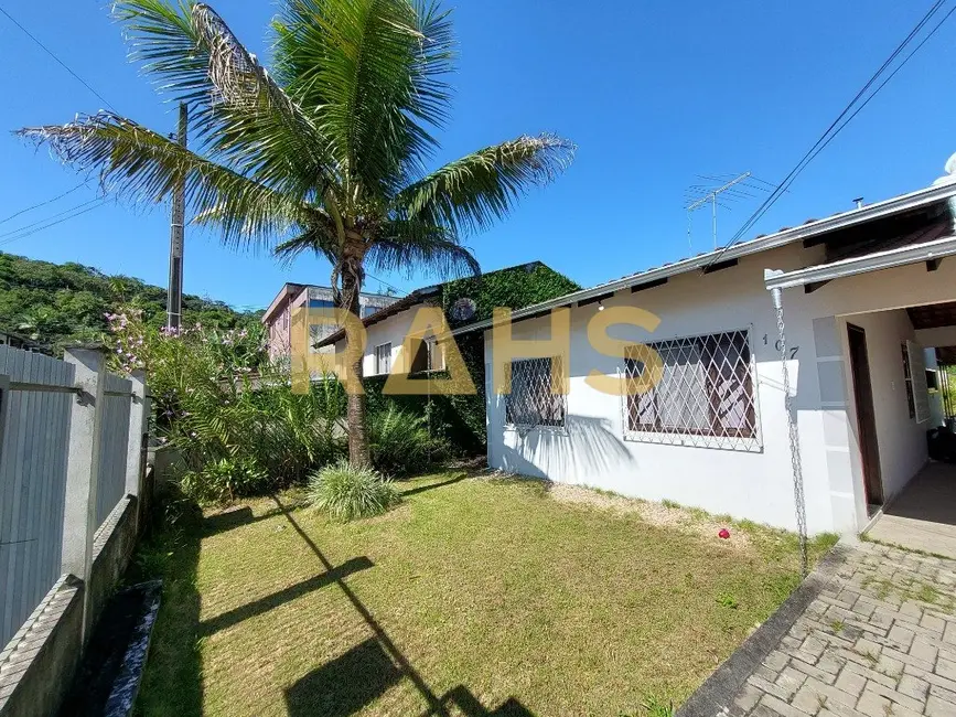 Foto 3 de Casa com 3 quartos à venda, 110m2 em Vila Nova, Joinville - SC