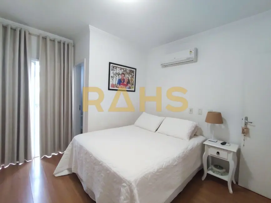 Sobrado com 2 quartos à venda, 66m2 em Costa e Silva, Joinville - SC - imagem 4 Foto 4 de Sobrado com 2 quartos à venda, 66m2 em Costa e Silva, Joinville - SC