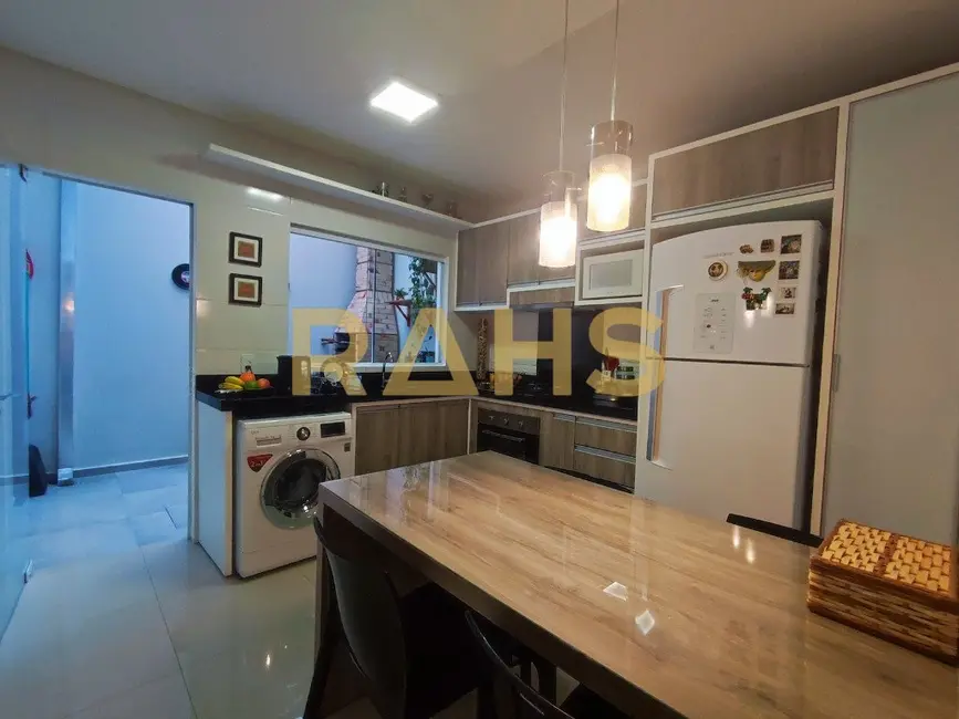 Foto 1 de Sobrado com 2 quartos à venda, 66m2 em Costa e Silva, Joinville, SC