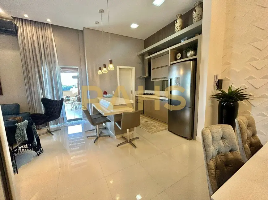 Foto 4 de Cobertura com 2 quartos à venda, 167m2 em Santo Antônio, Joinville - SC