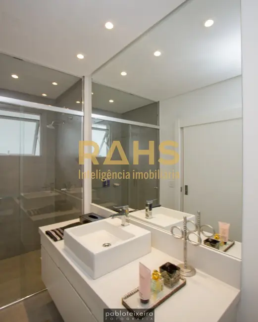 Foto 6 de Apartamento com 3 quartos à venda, 223m2 em Atiradores, Joinville - SC