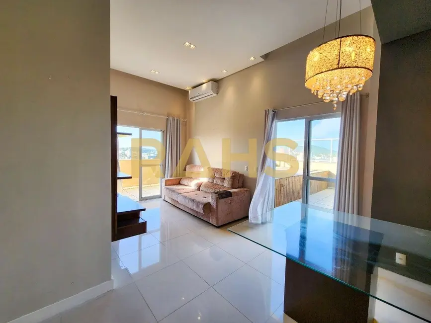 Foto 3 de Cobertura com 3 quartos à venda, 169m2 em Santo Antônio, Joinville - SC