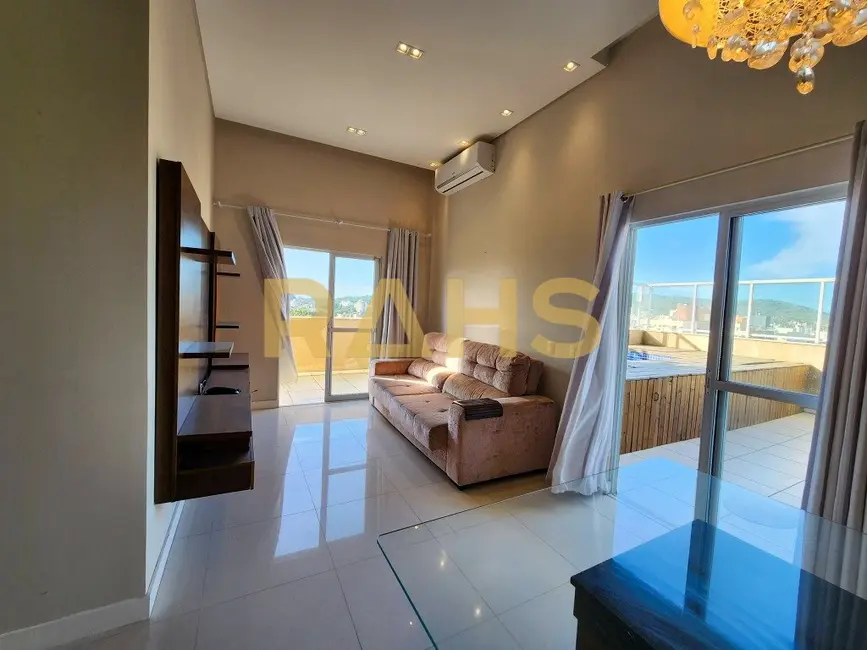 Foto 4 de Cobertura com 3 quartos à venda, 169m2 em Santo Antônio, Joinville - SC