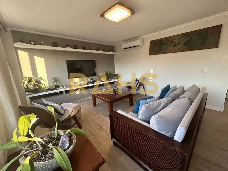 Foto 4 de Casa de Condomínio com 4 quartos à venda, 238m2 em América, Joinville - SC