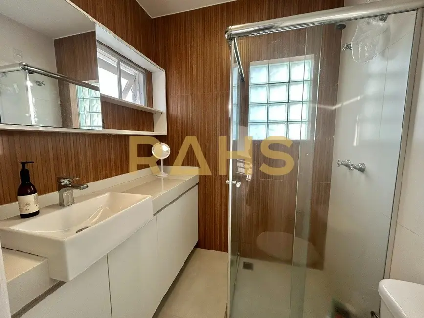 Foto 9 de Casa de Condomínio com 4 quartos à venda, 238m2 em América, Joinville - SC