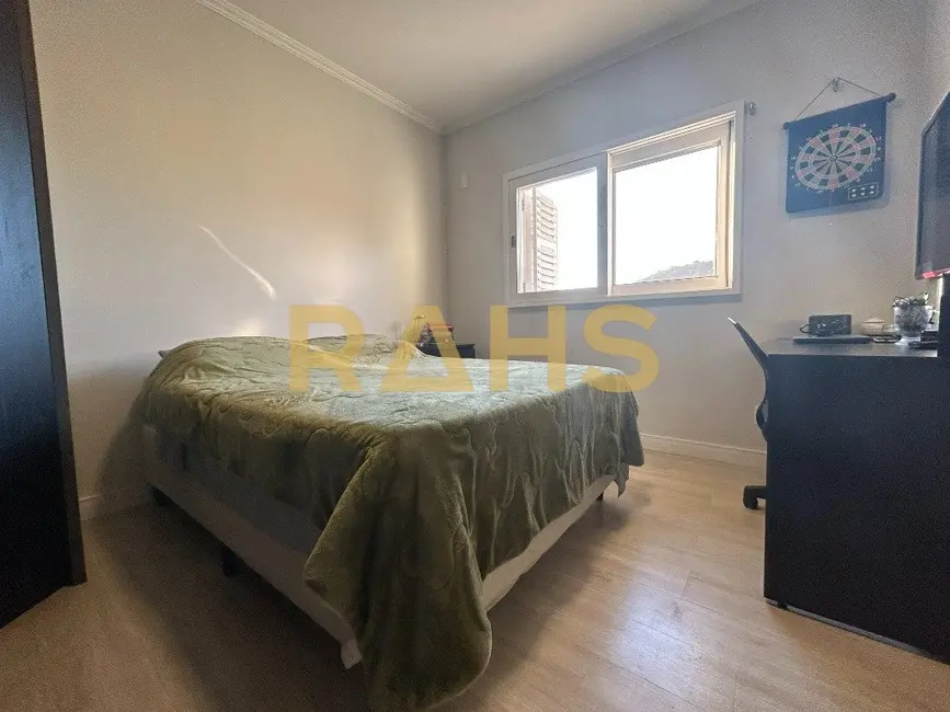 Foto 3 de Casa de Condomínio com 4 quartos à venda, 238m2 em América, Joinville - SC