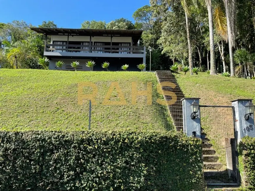 Foto 1 de Casa com 5 quartos à venda, 500m2 em América, Joinville - SC