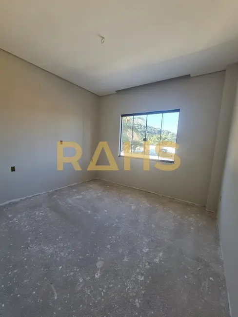 Foto 3 de Sobrado com 3 quartos à venda em Glória, Joinville - SC