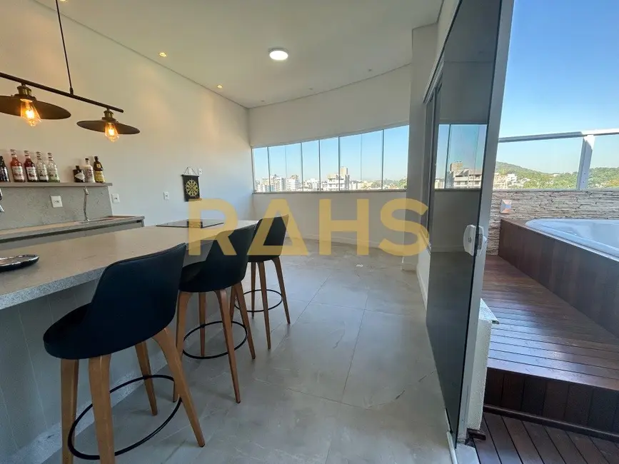 Foto 7 de Cobertura com 4 quartos à venda, 194m2 em Santo Antônio, Joinville - SC