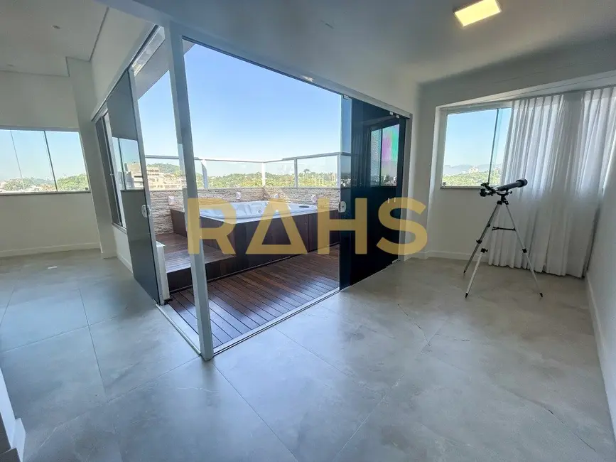 Foto 9 de Cobertura com 4 quartos à venda, 194m2 em Santo Antônio, Joinville - SC