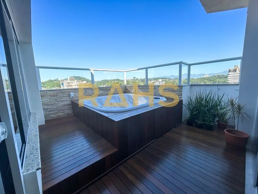 Foto 8 de Cobertura com 4 quartos à venda, 194m2 em Santo Antônio, Joinville - SC