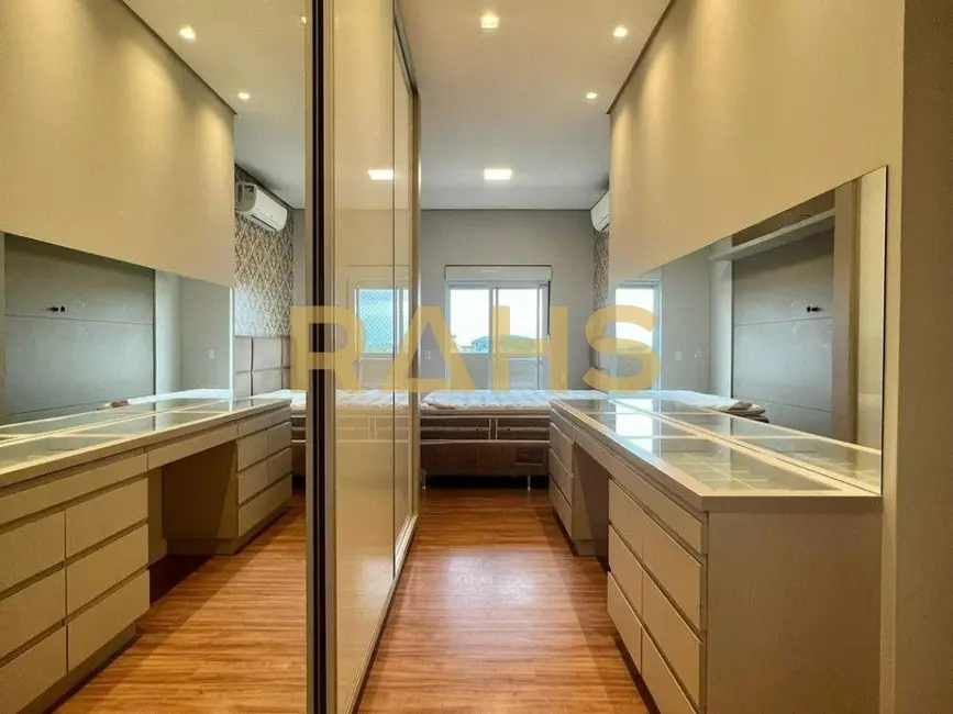 Foto 4 de Apartamento com 2 quartos à venda, 79m2 em Santo Antônio, Joinville - SC